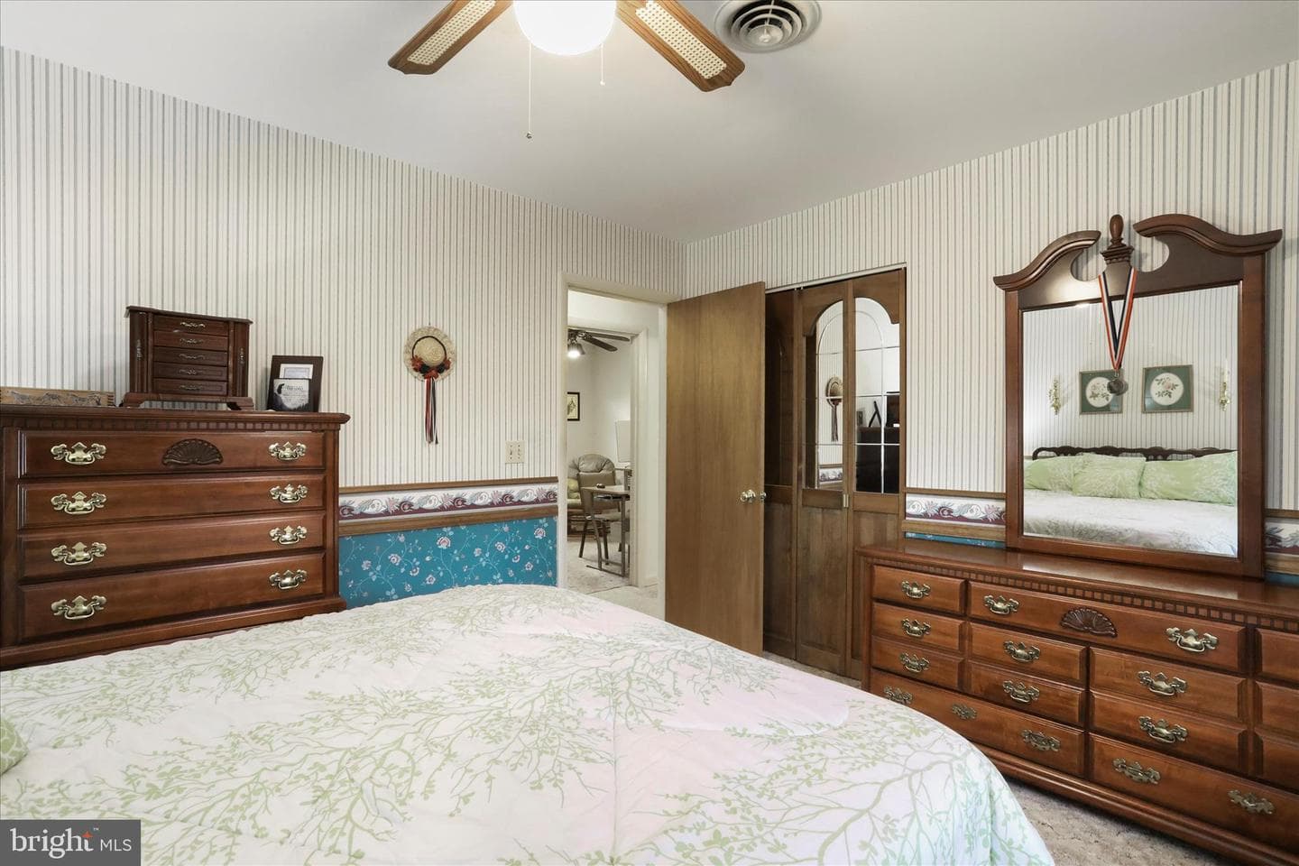 132 Jameslee Drive photo 22
