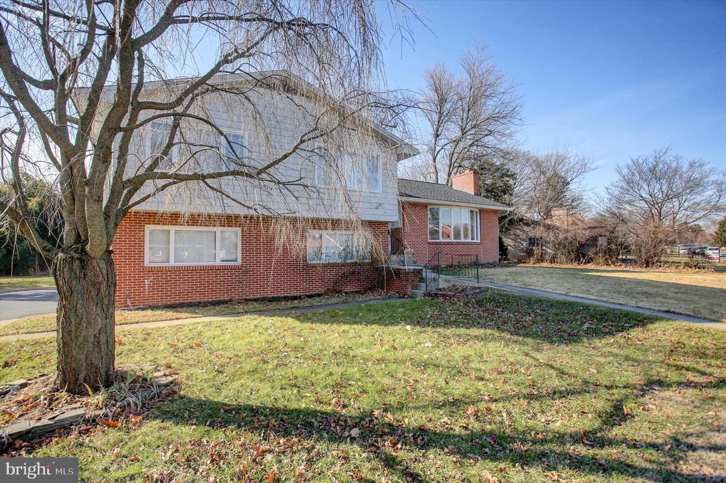 970 Leidig Drive photo 2