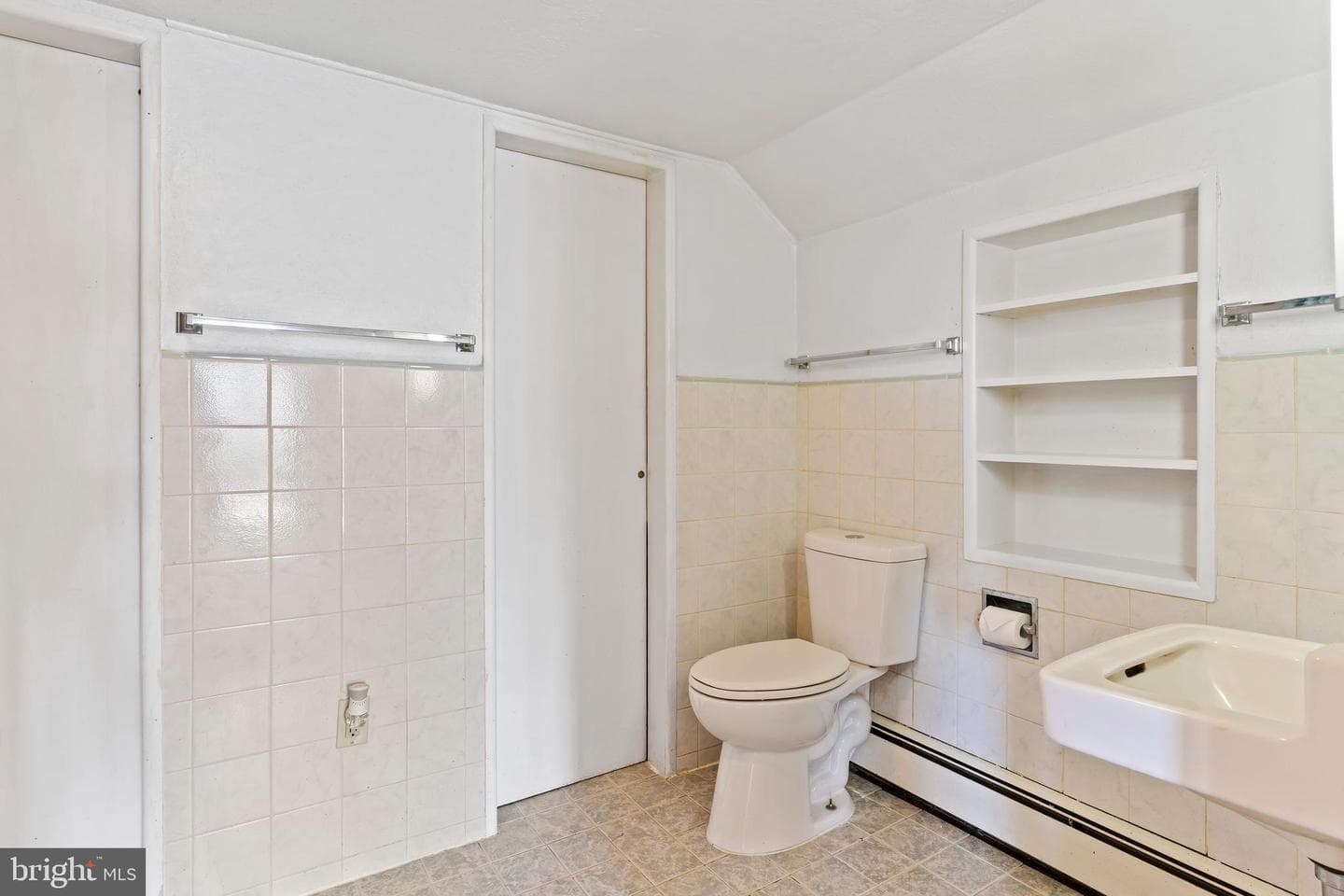 1447 Scotland Avenue photo 22