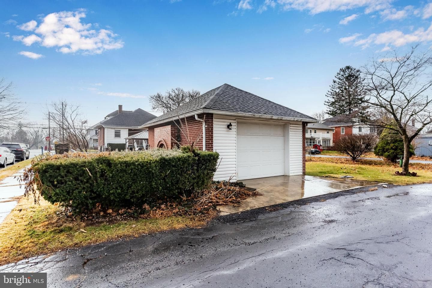 1447 Scotland Avenue photo 32