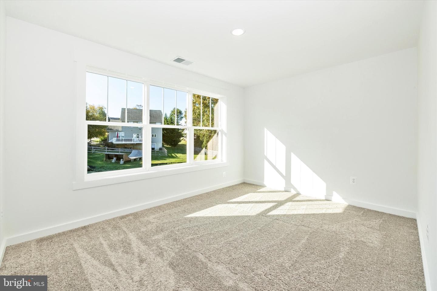 1383 Shannon Drive S photo 42