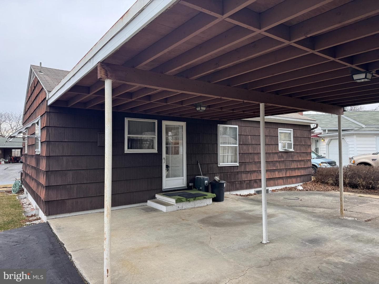 102 Lincoln Drive photo 4