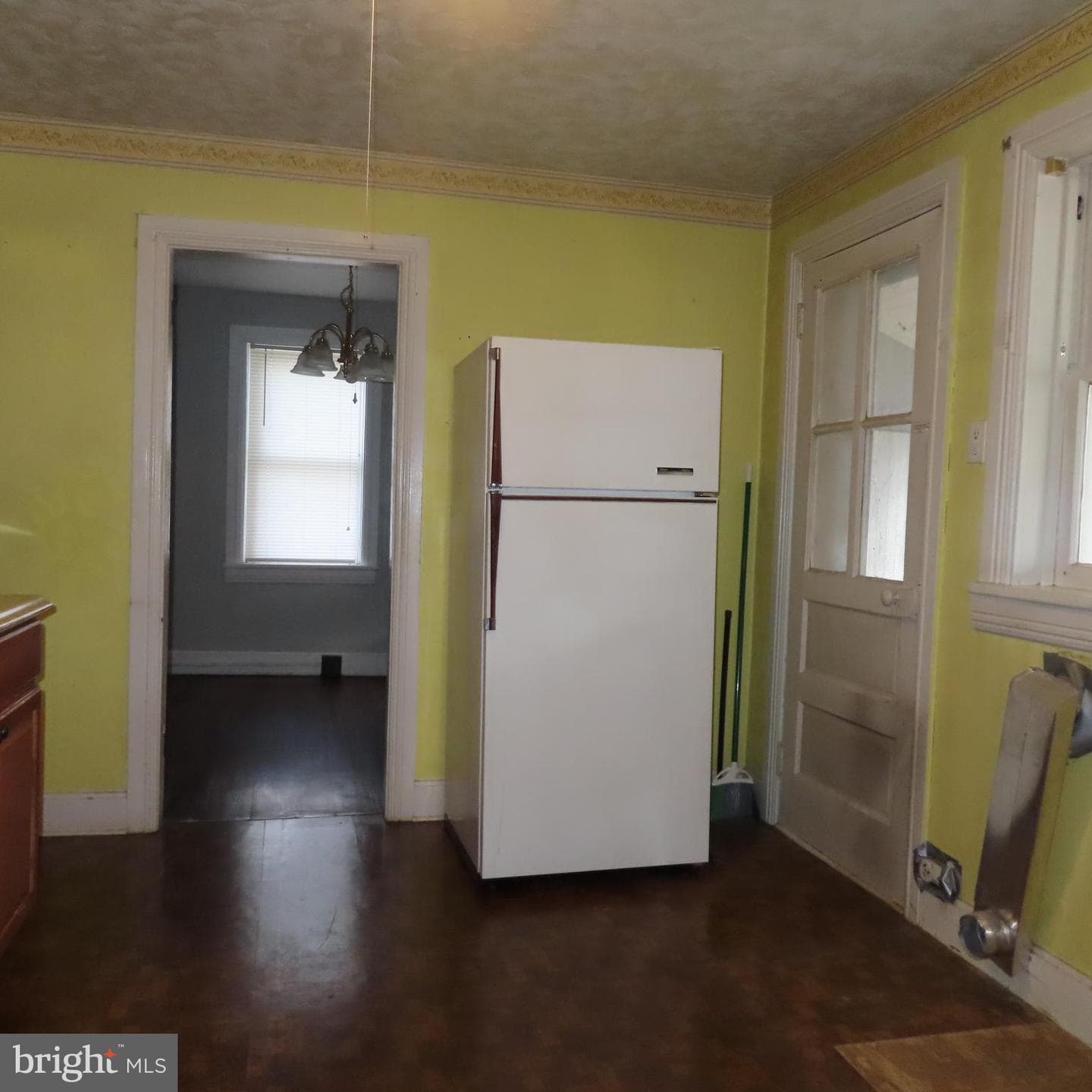151 N Church Lane photo 14
