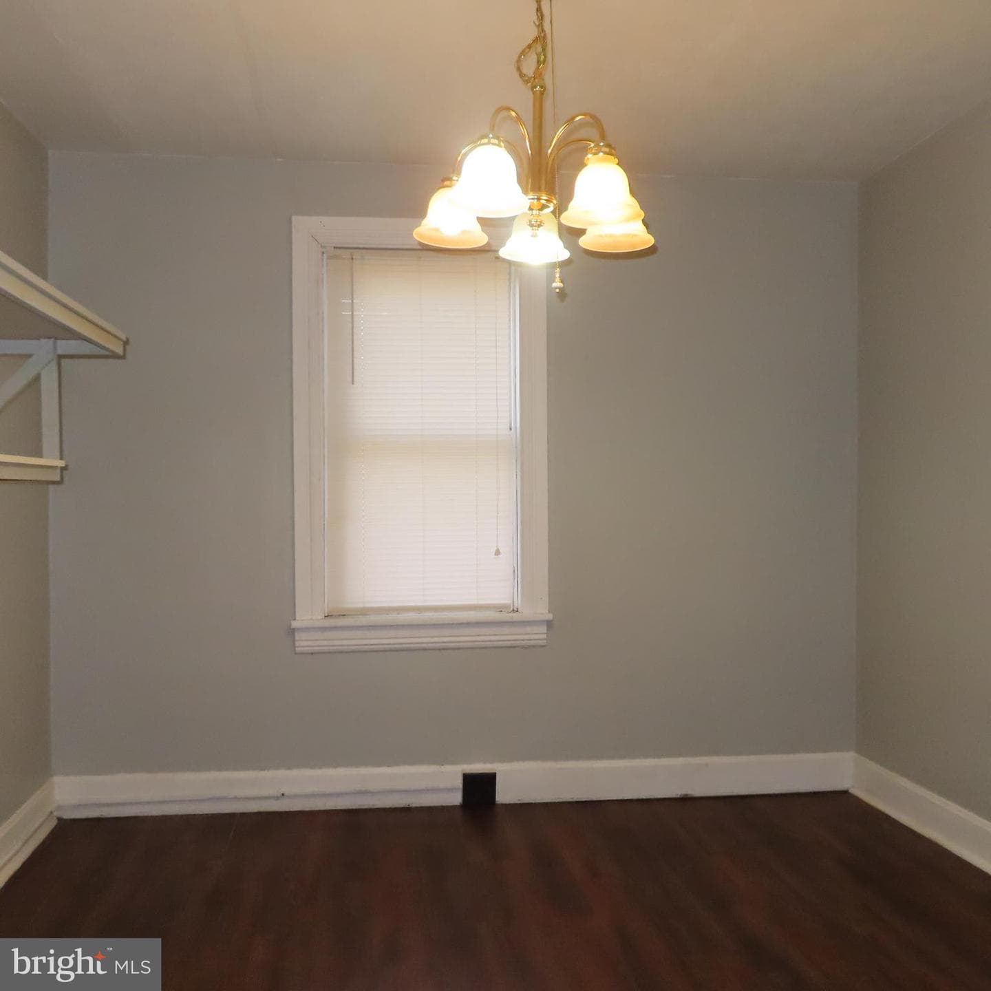 151 N Church Lane photo 17