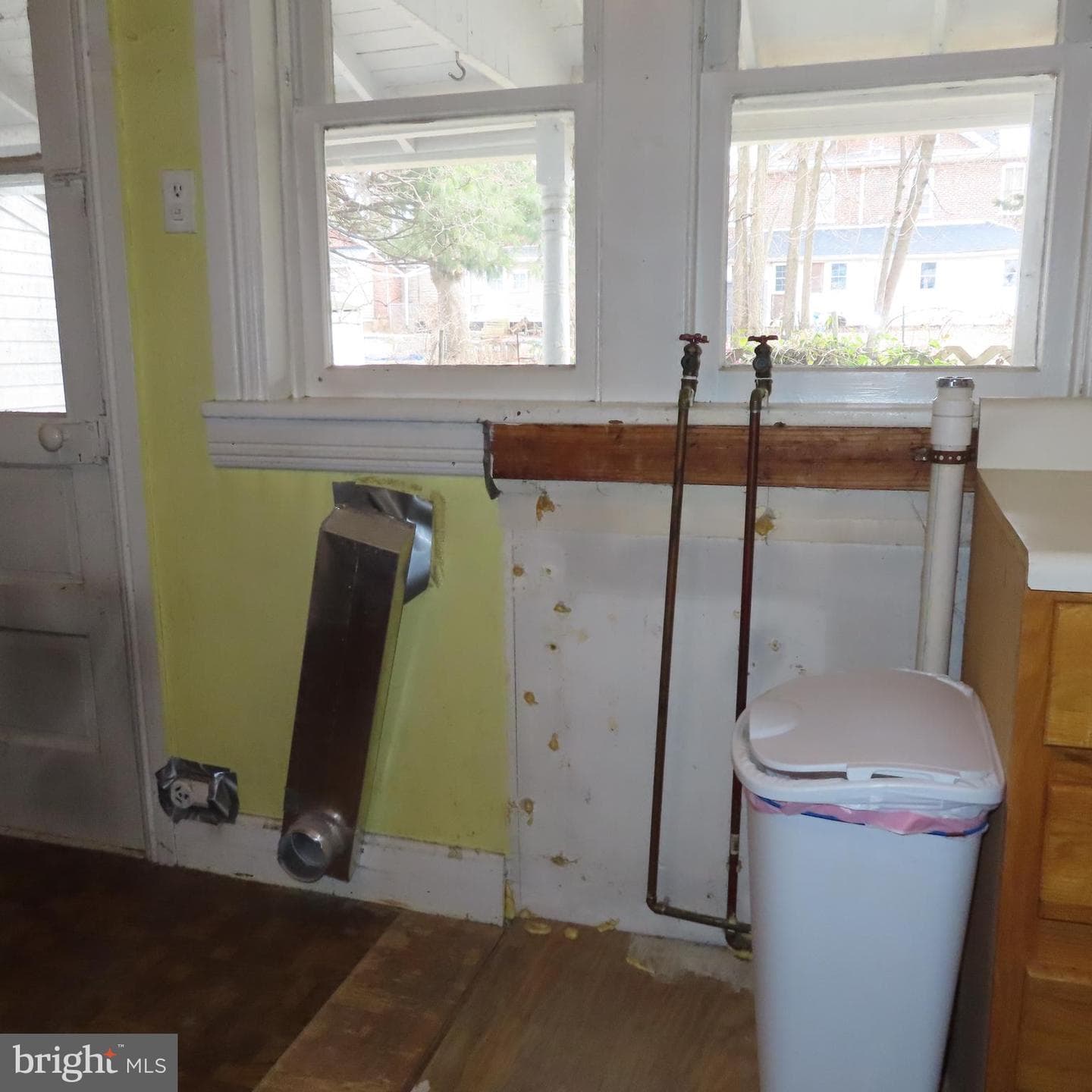 151 N Church Lane photo 9