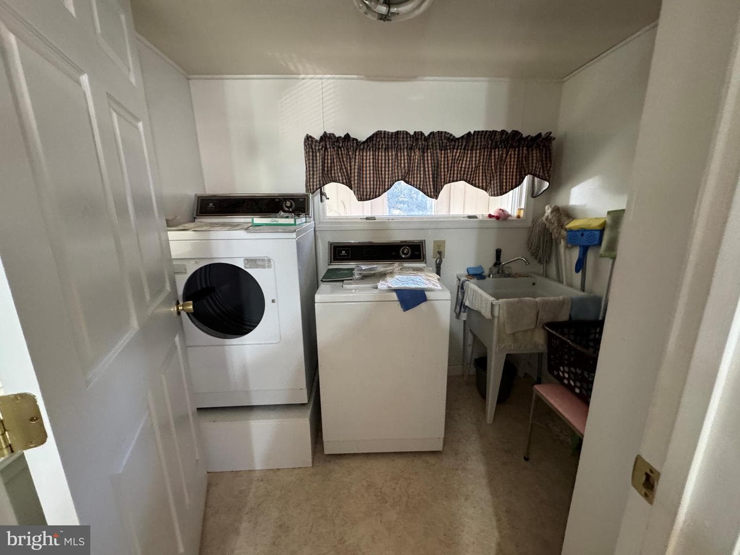 1354 Mt Pleasant Road photo 23