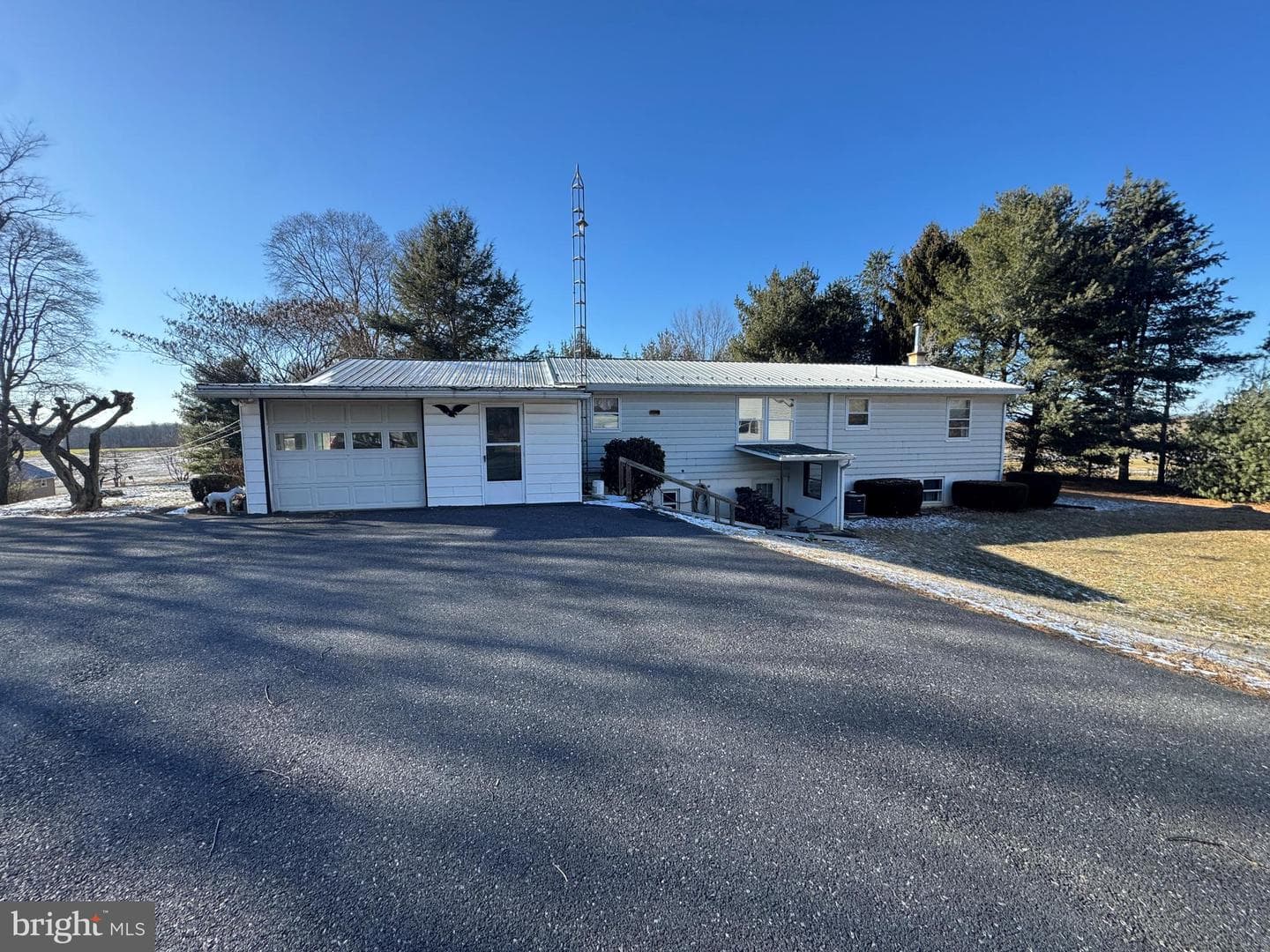 1354 Mt Pleasant Road photo 3
