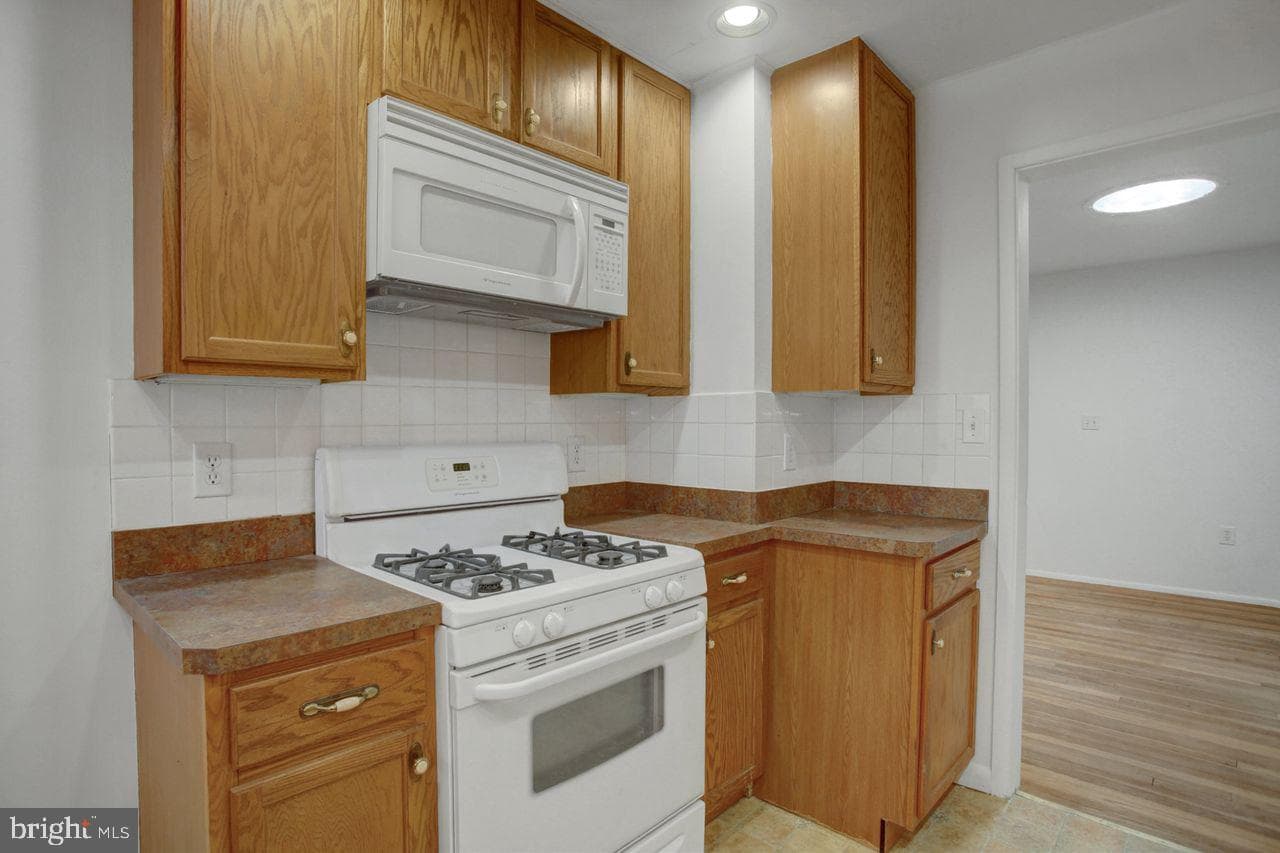 123 Lincoln Drive photo 17