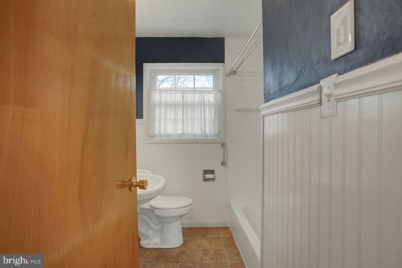 123 Lincoln Drive photo 22