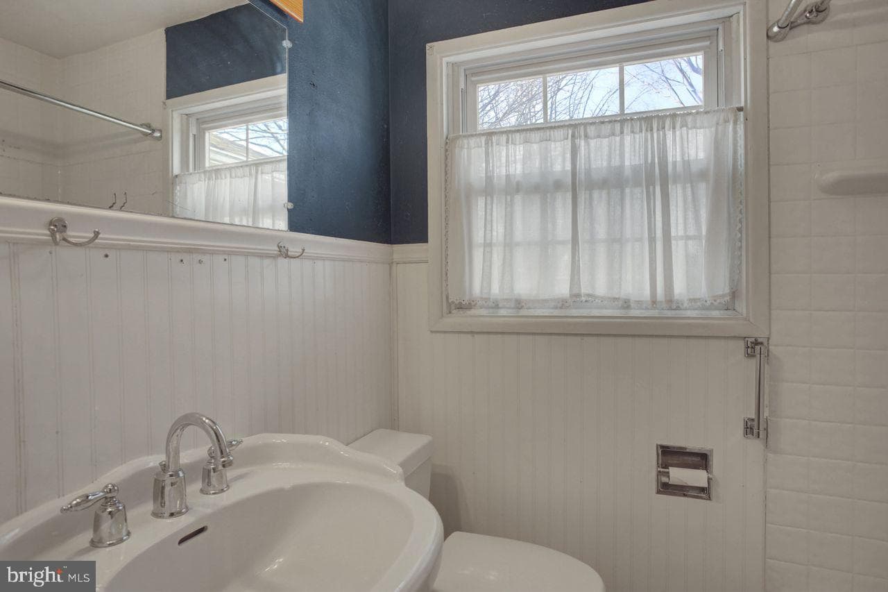 123 Lincoln Drive photo 23