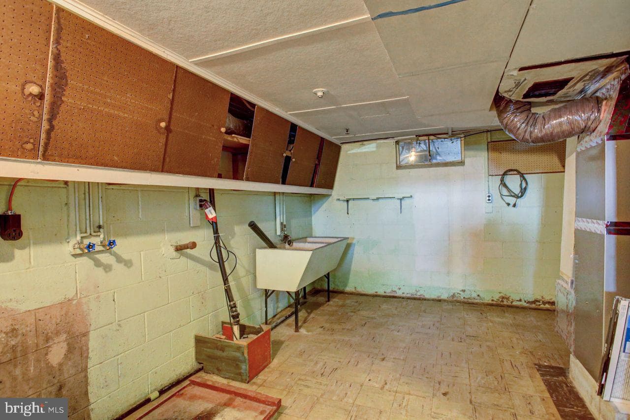 123 Lincoln Drive photo 34