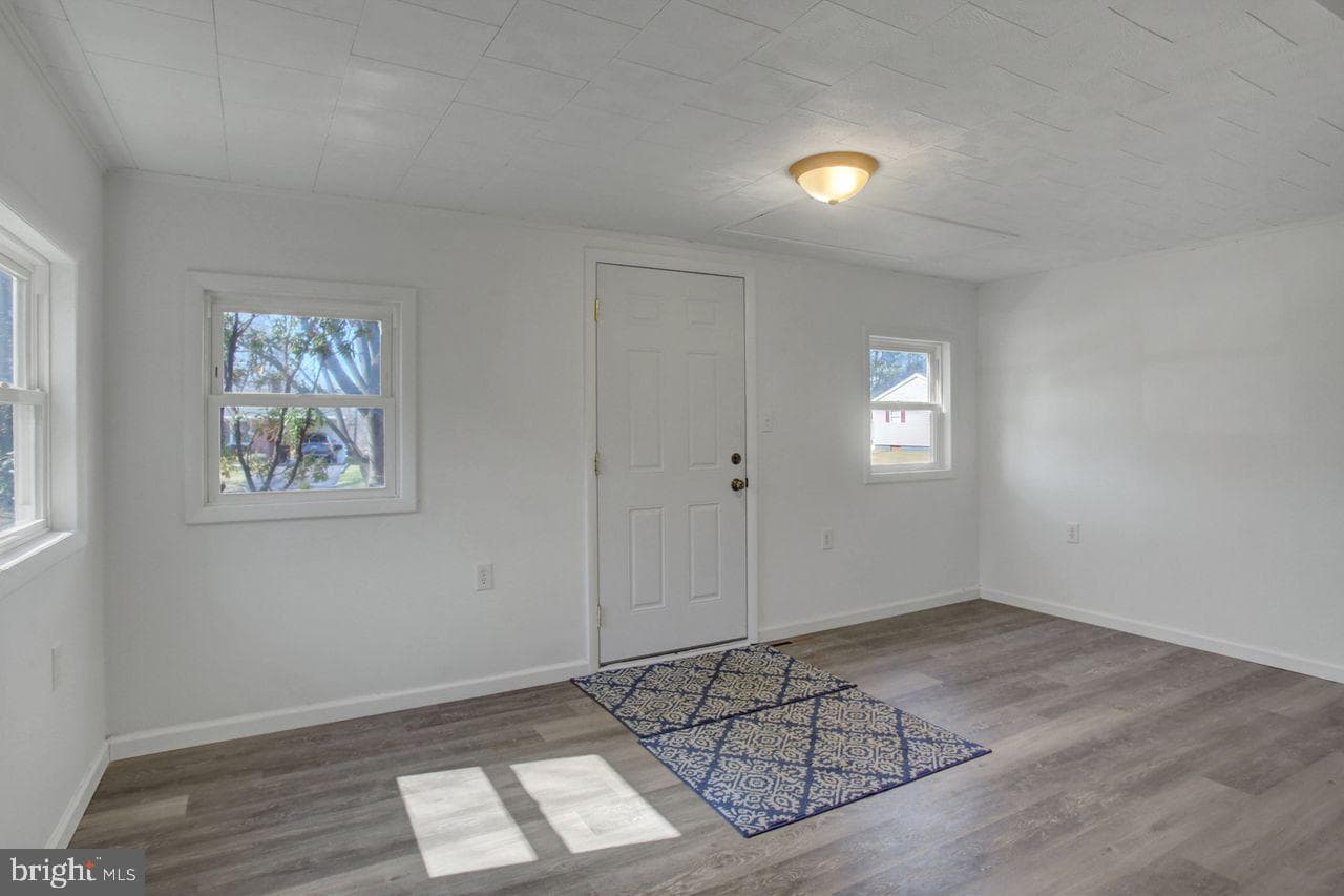 123 Lincoln Drive photo 9