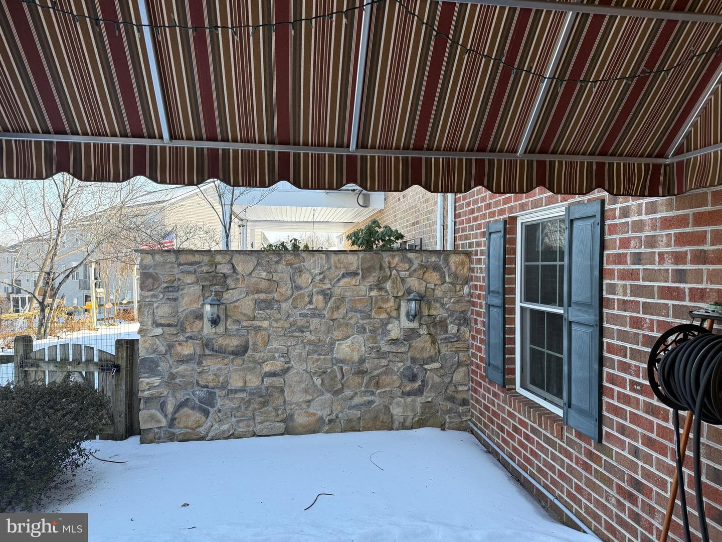 734 Golden Spring Drive N photo 9
