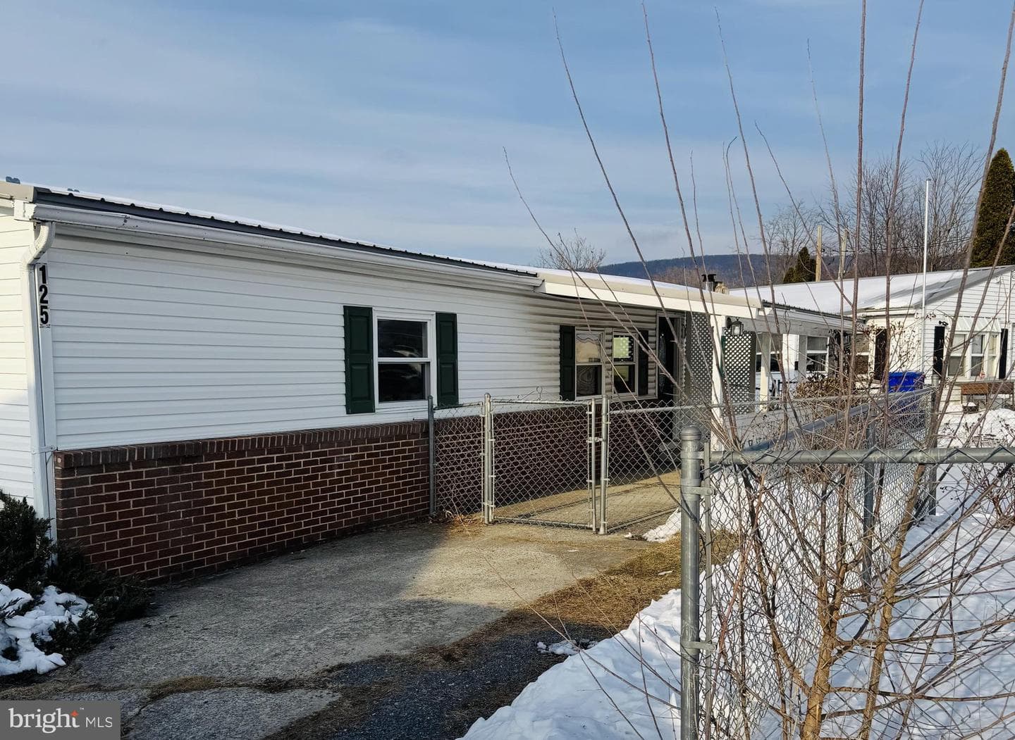 125 Anthony Highway photo 37