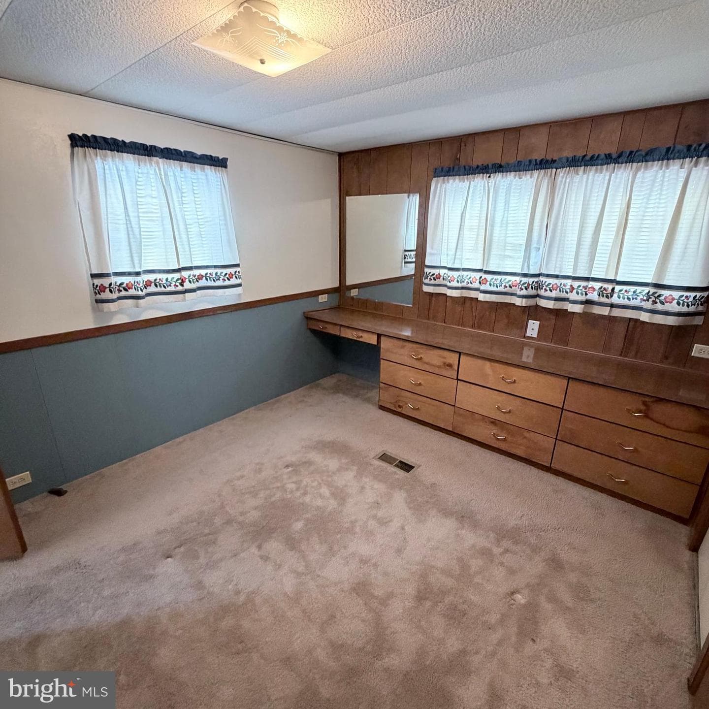 1437 Pleasant View Drive photo 30