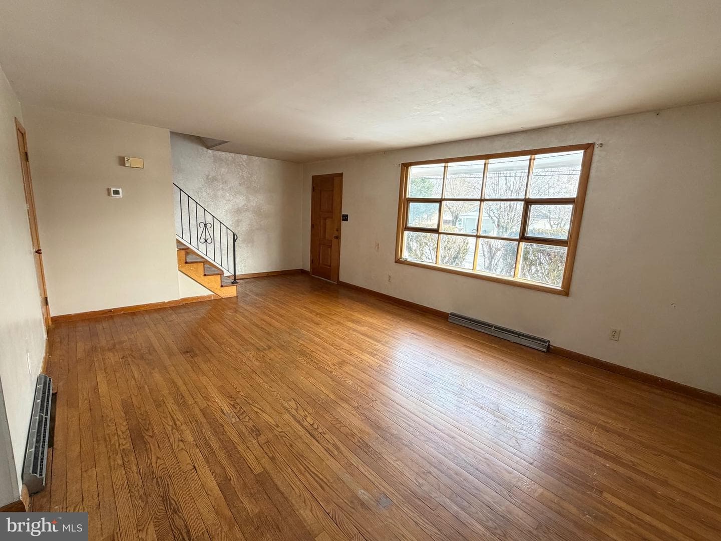 631 Hollywell Avenue photo 3