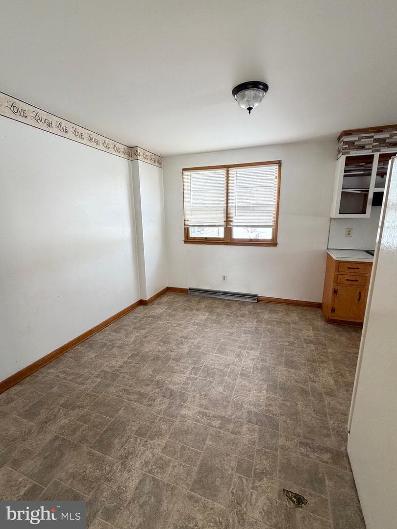 631 Hollywell Avenue photo 4
