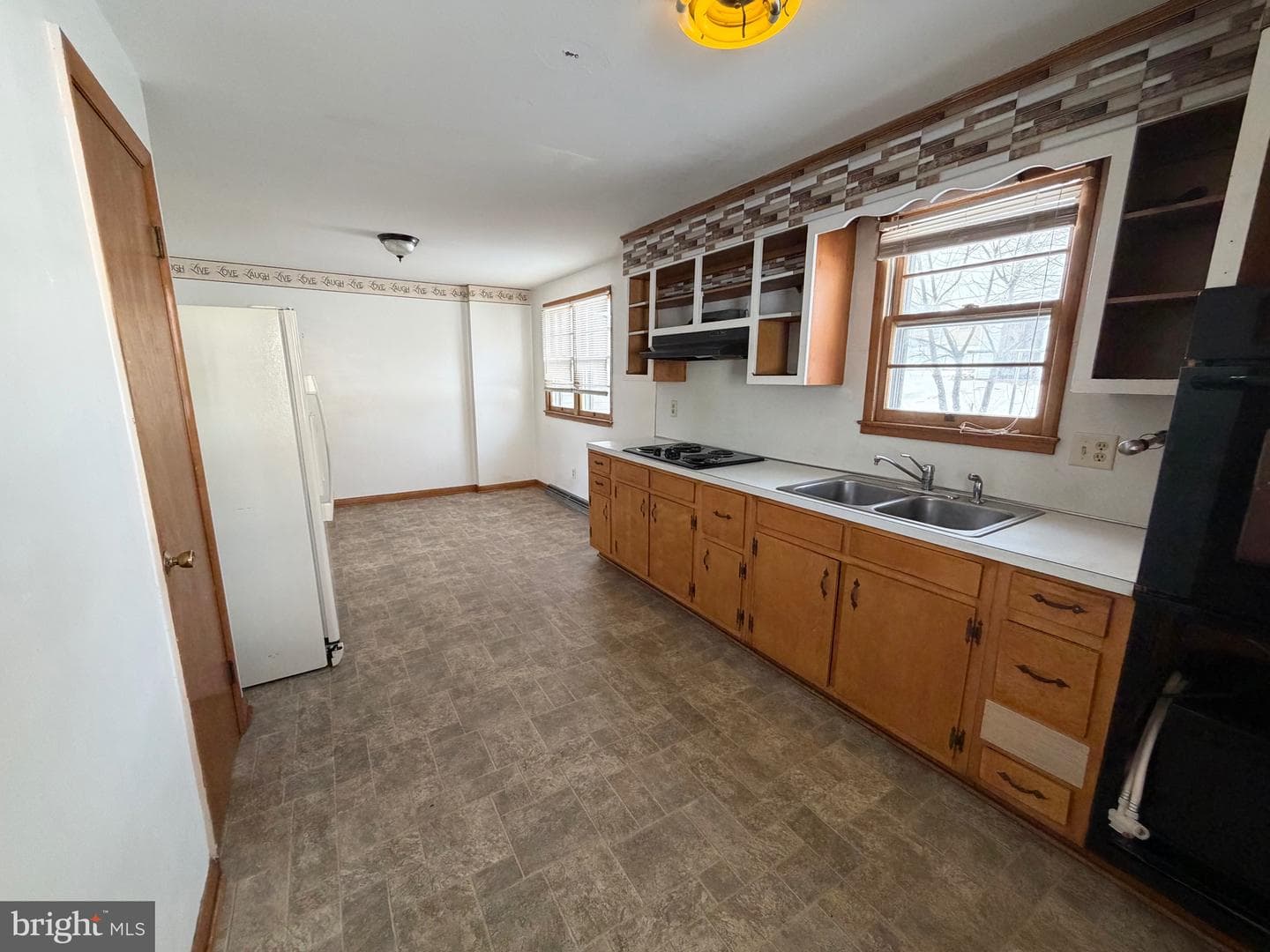 631 Hollywell Avenue photo 7