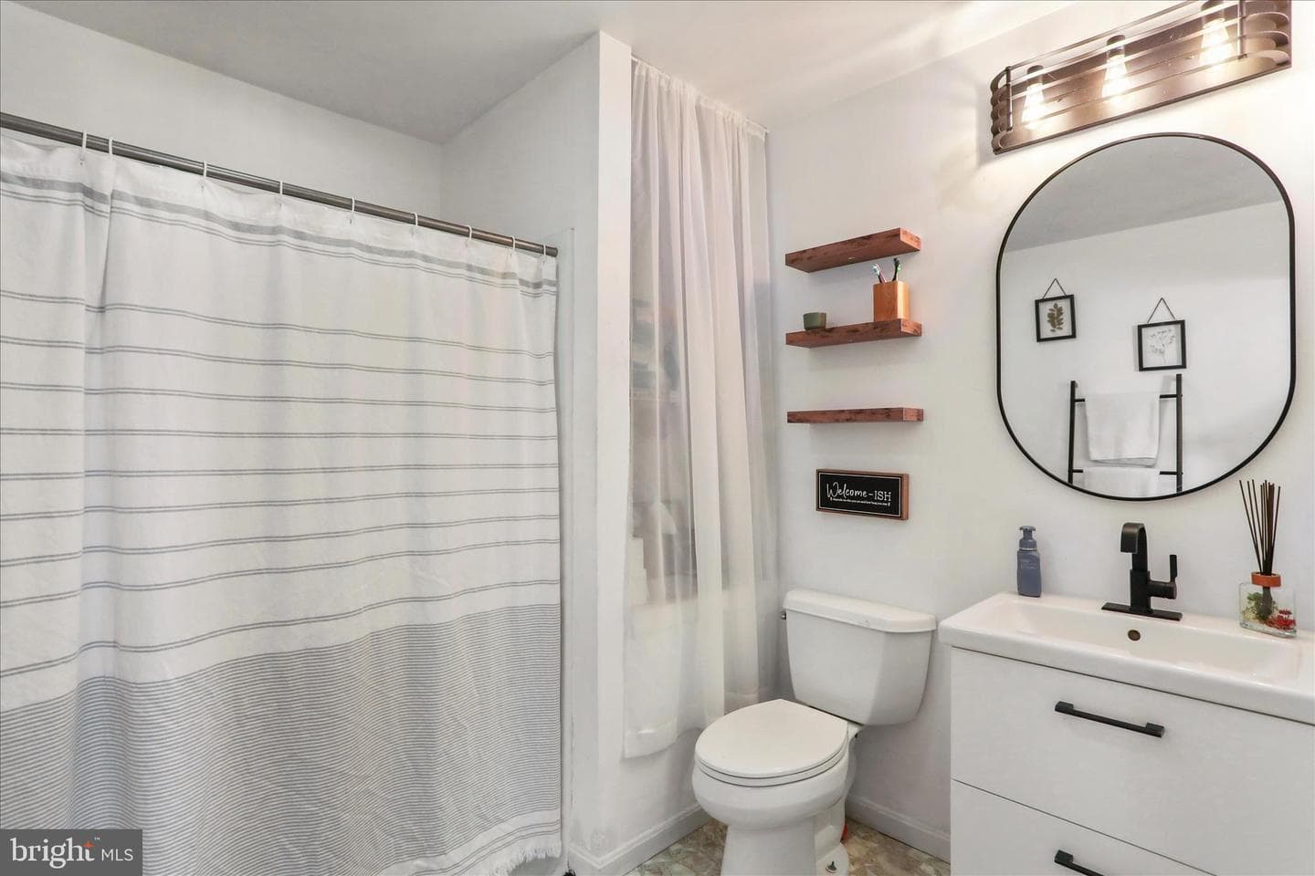 2828 Falling Spring Road photo 15