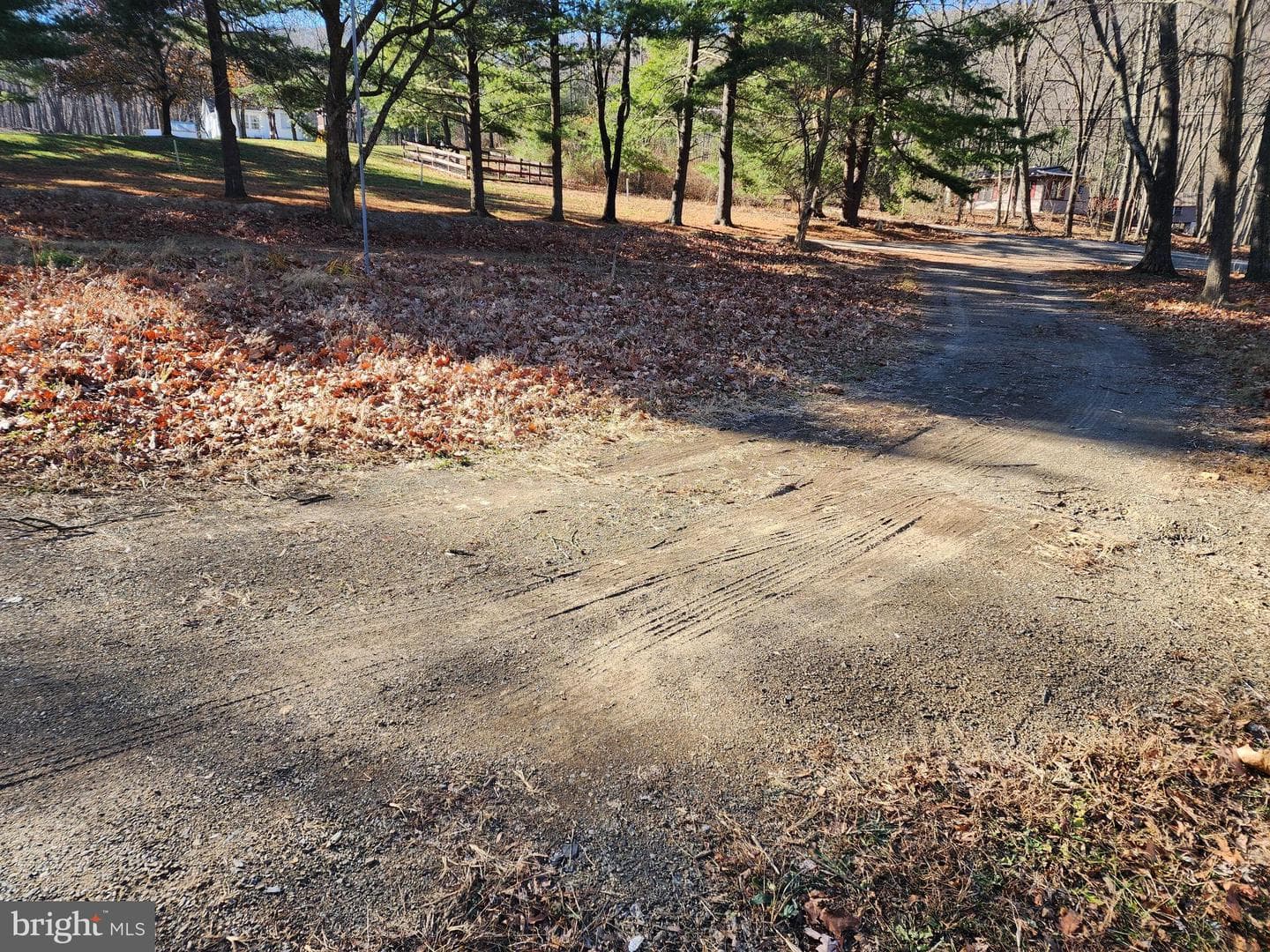 15689 Ridge Road photo 10