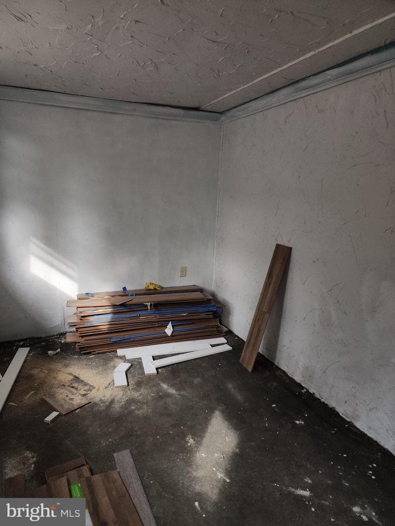 15689 Ridge Road photo 13