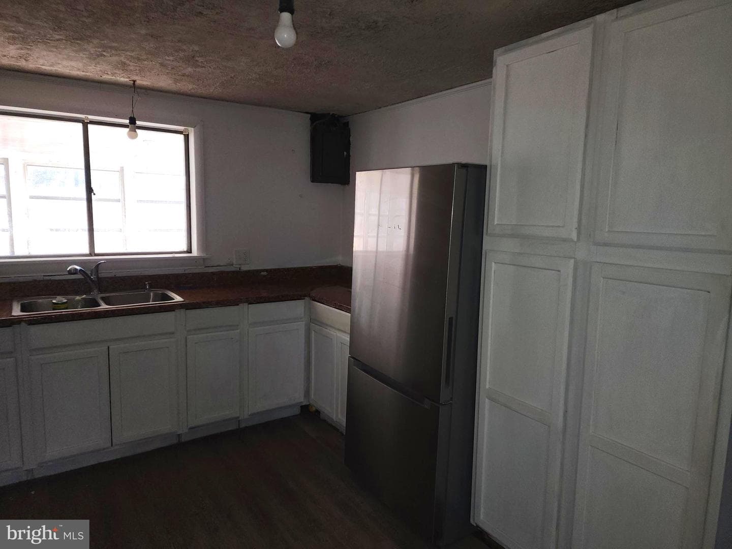 15689 Ridge Road photo 16