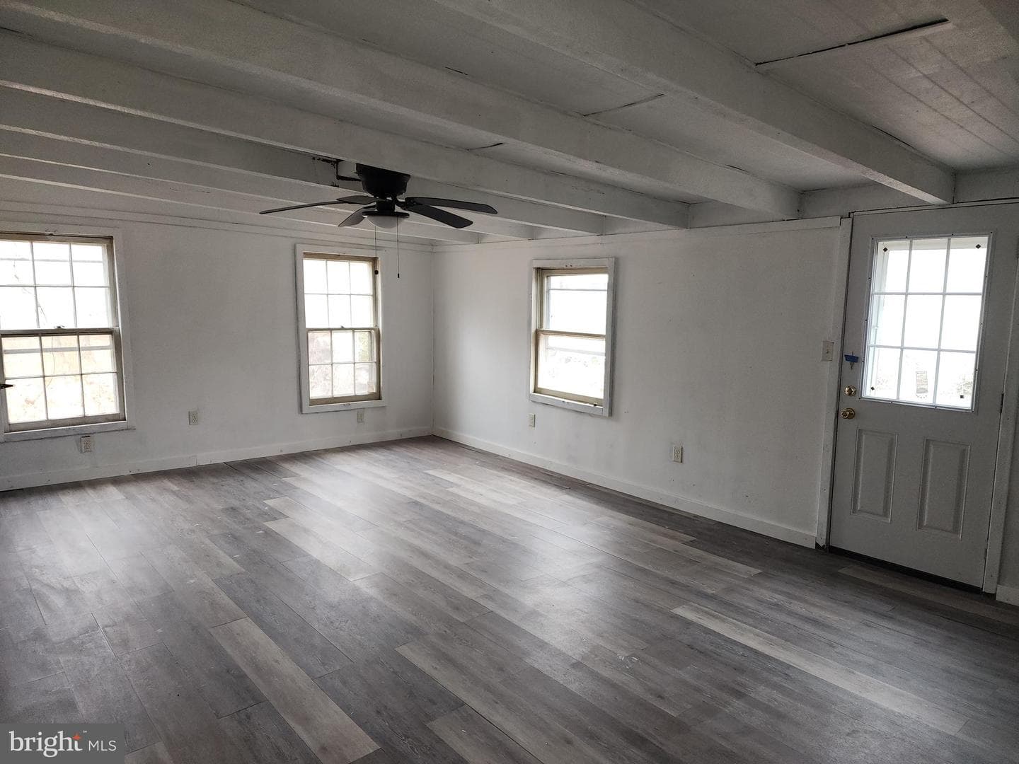 15689 Ridge Road photo 17