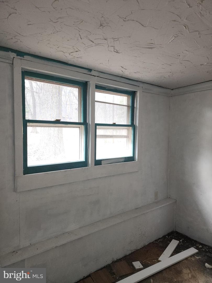15689 Ridge Road photo 22