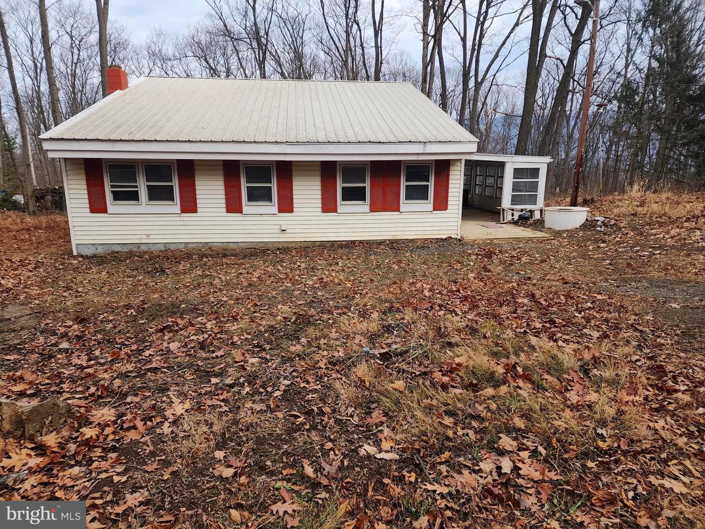 15689 Ridge Road photo 9