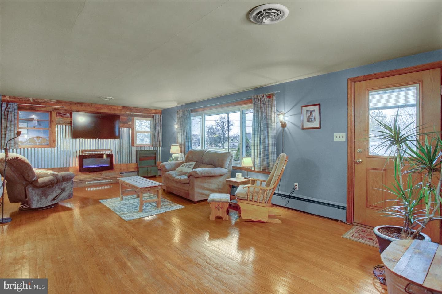 924 Blanchard Avenue photo 26