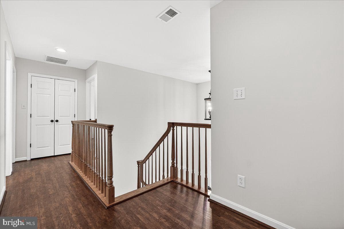 603 N Shannon photo 25