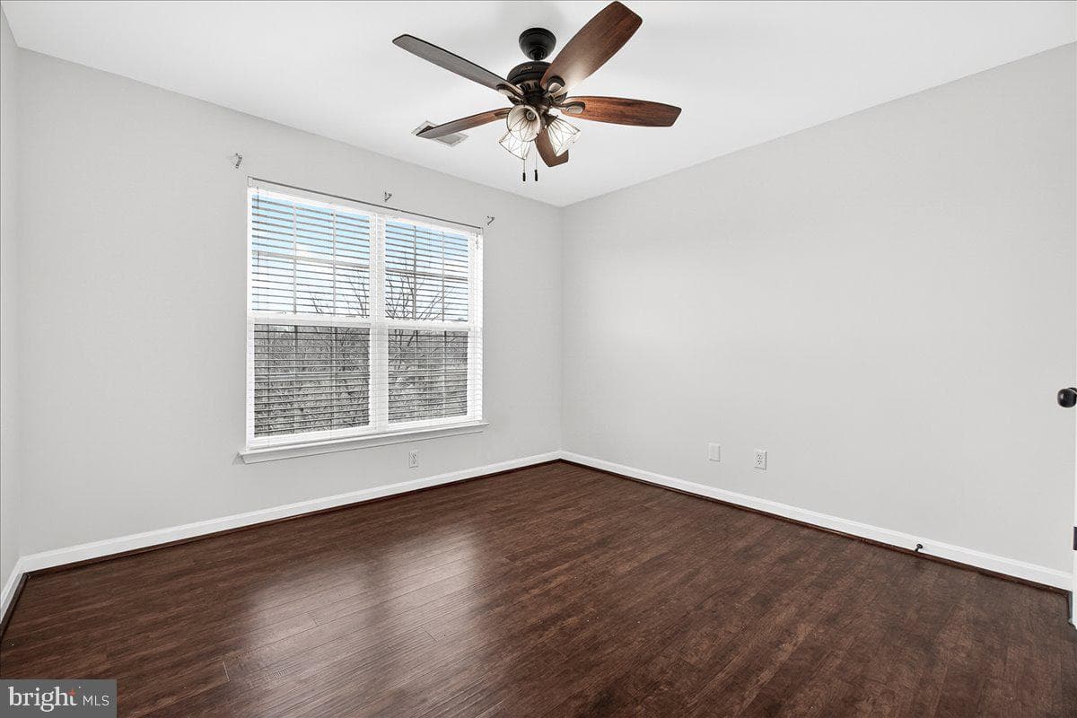603 N Shannon photo 27