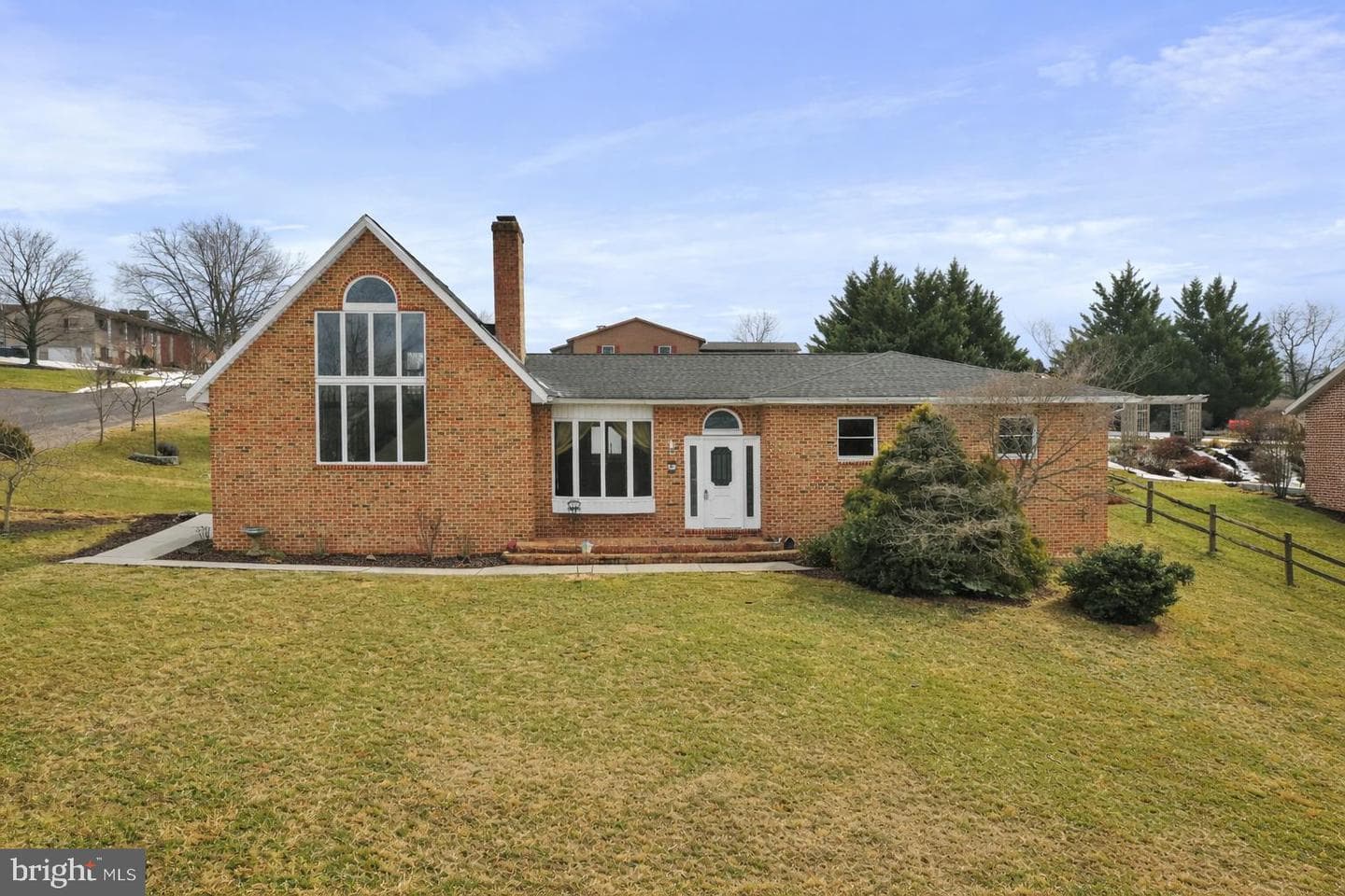 47 Emerald Drive photo 2