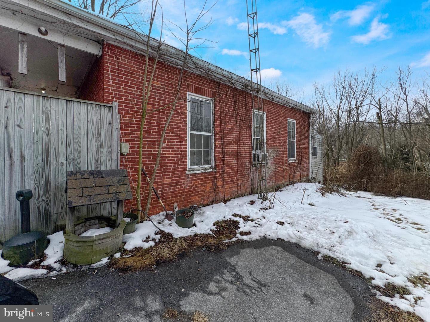 14933 Wayne Highway photo 14