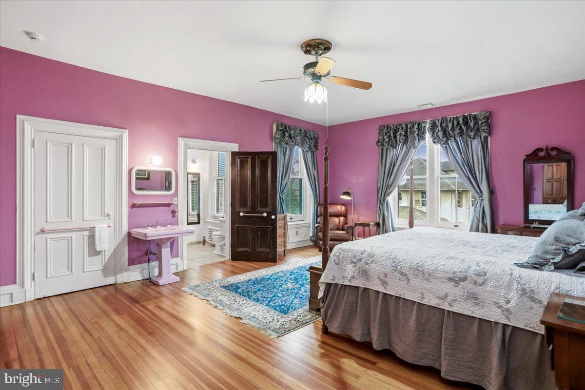 827 Philadelphia Avenue photo 45