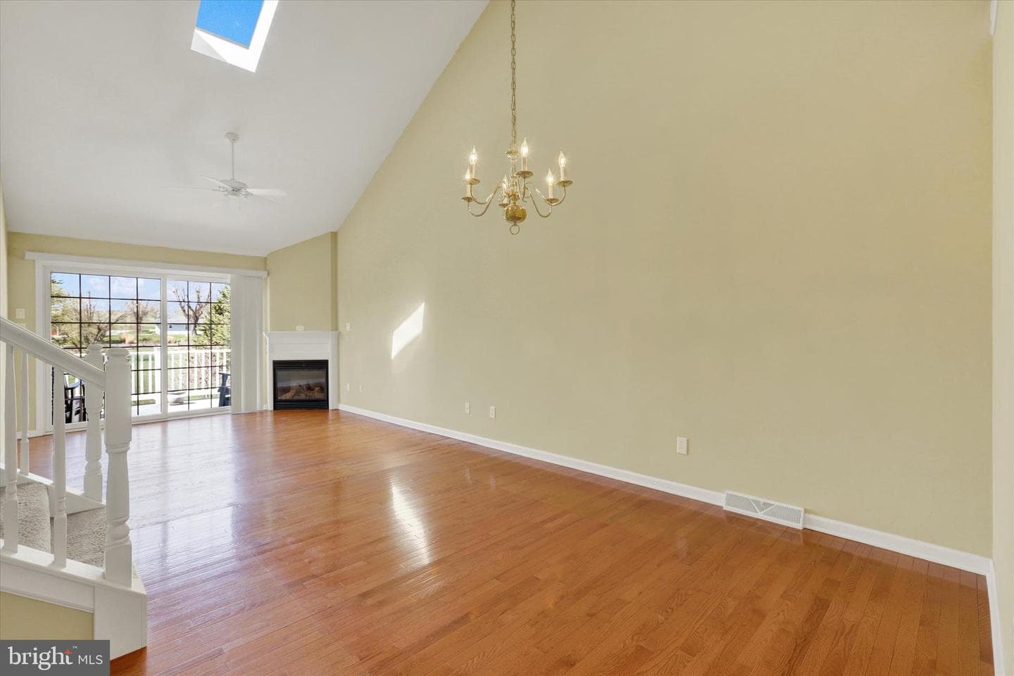 3819 Farmstead Drive photo 3