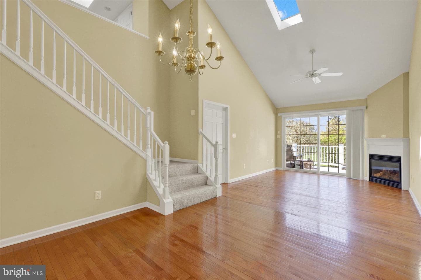 3819 Farmstead Drive photo 4