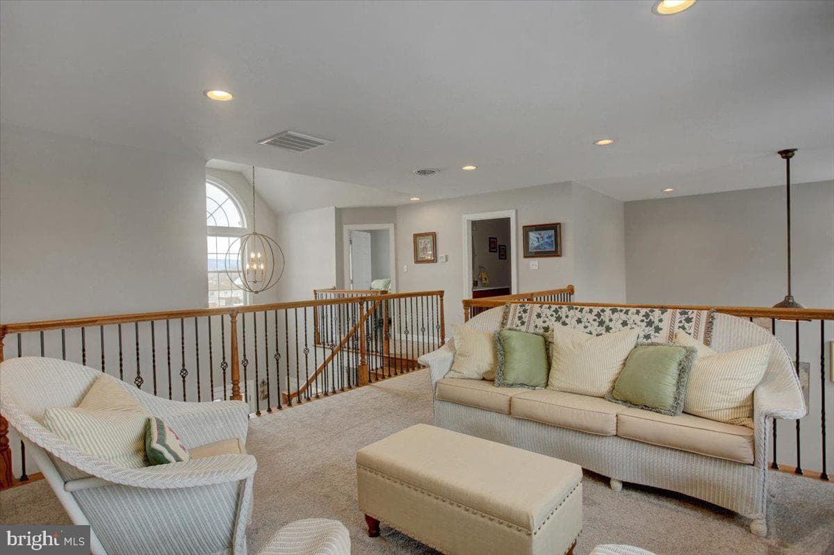 847 W King Street photo 53