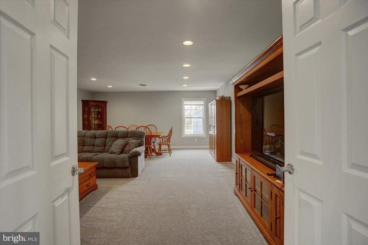 847 W King Street photo 56