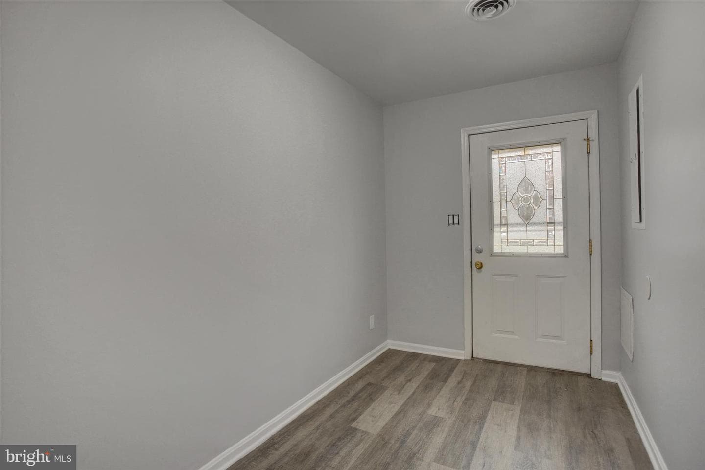 14895 Robinhood Circle photo 3