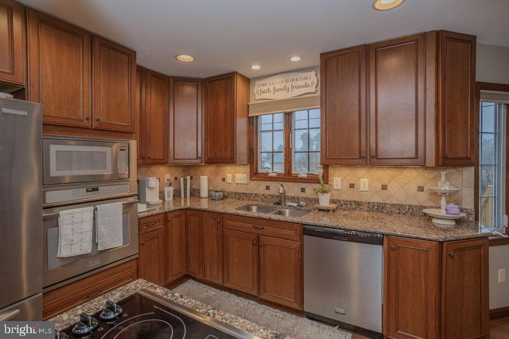 233 Carmack Drive photo 22