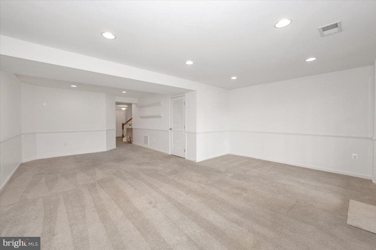 12436 N Welty photo 48
