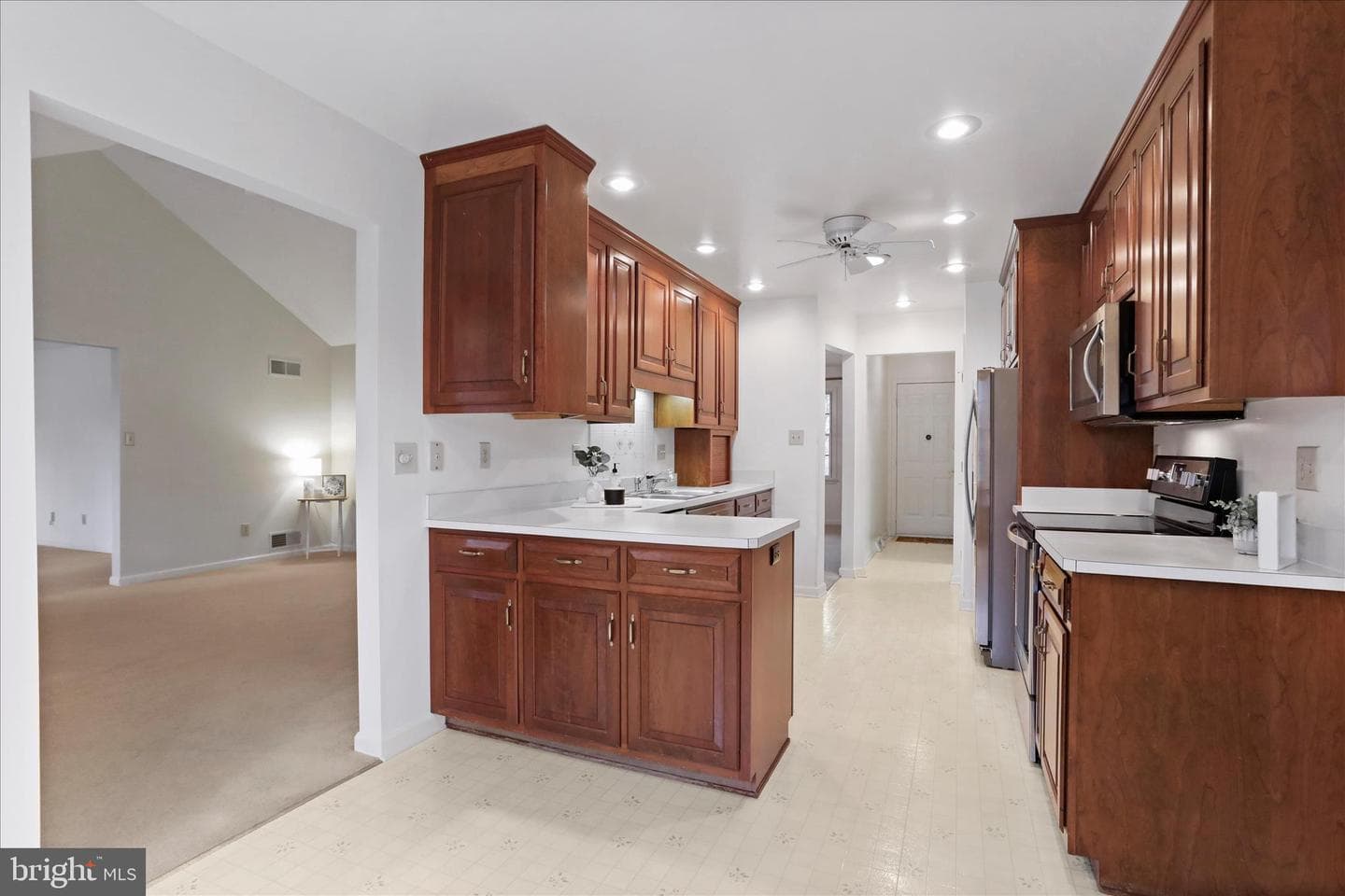 7010 Fairway Oaks photo 20