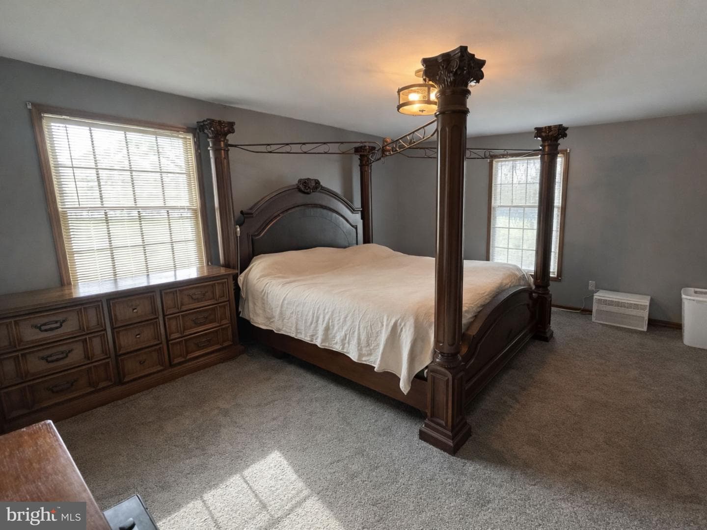 1585 Marilyn Court photo 7