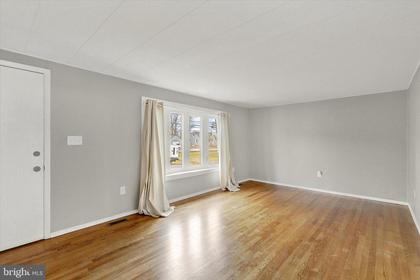 3220 Anthony Highway photo 2