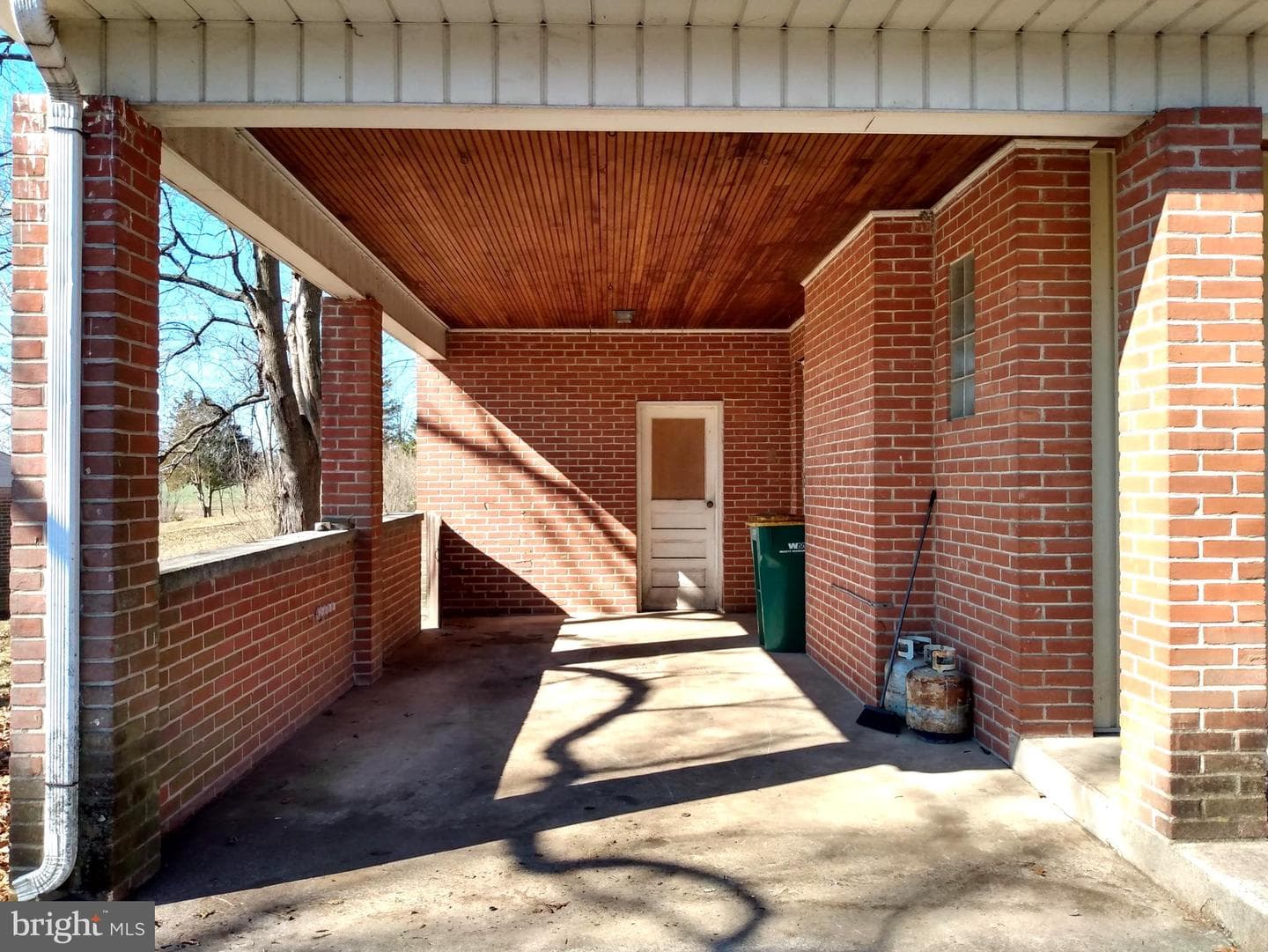 135 Oak Forest photo 15