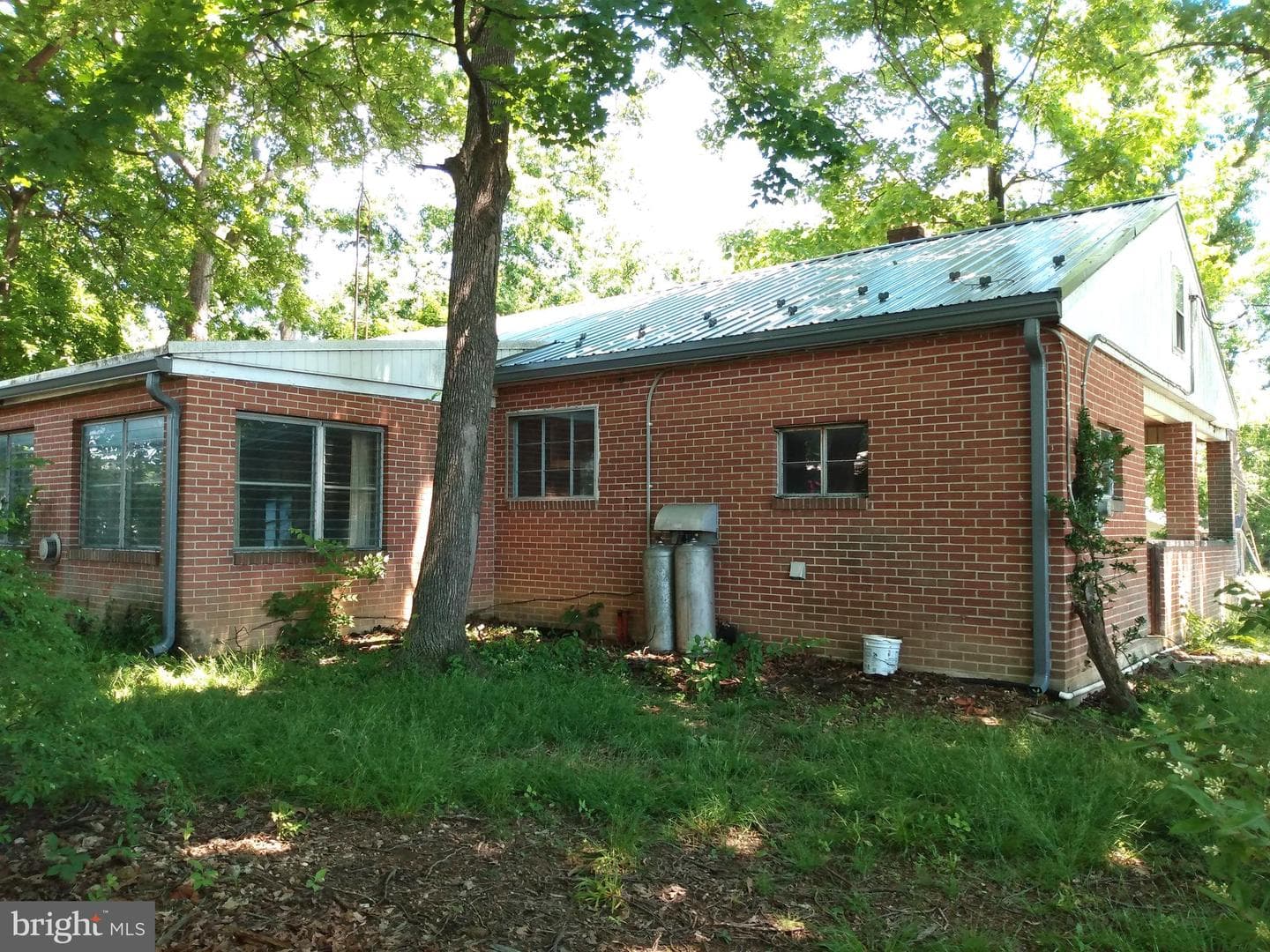 135 Oak Forest photo 17