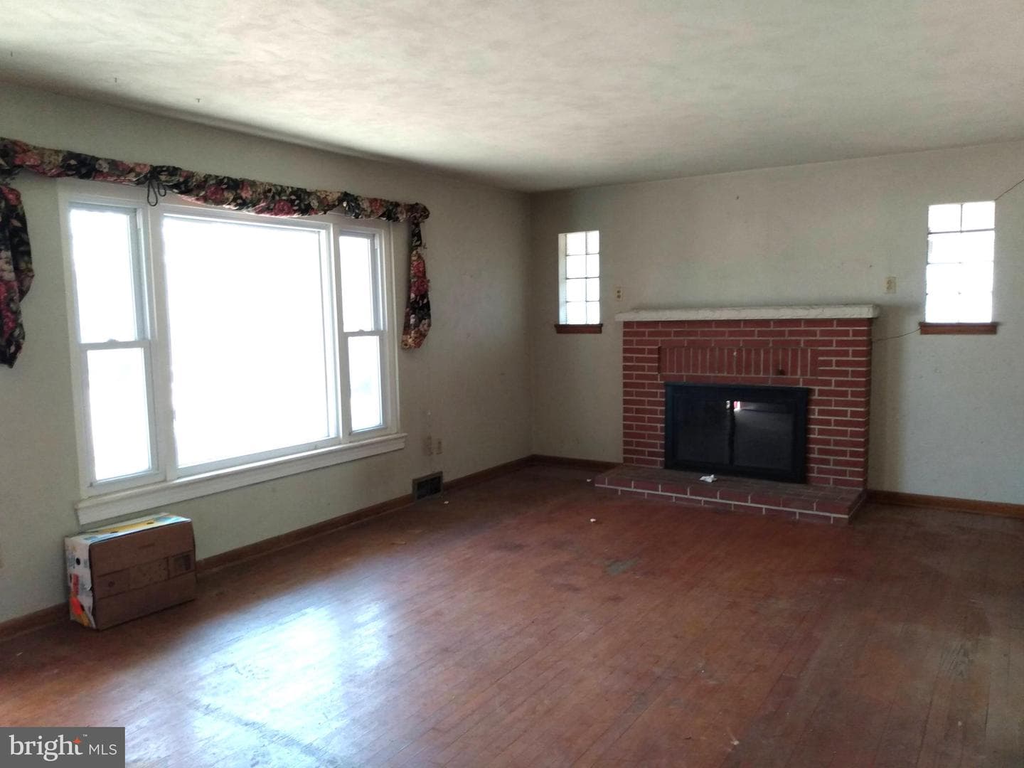 135 Oak Forest photo 4