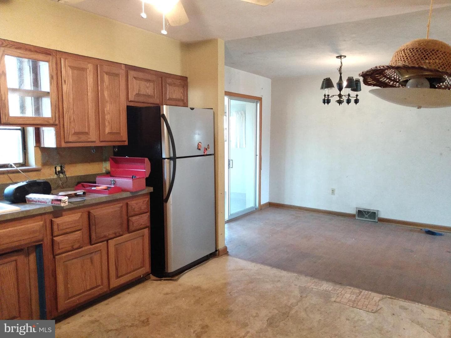 135 Oak Forest photo 8