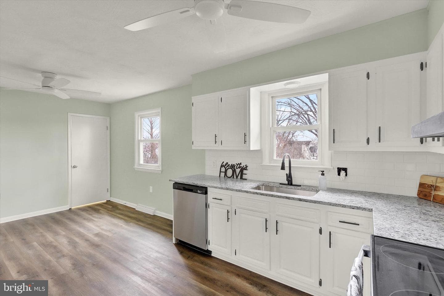 1370 3rd Avenue photo 8
